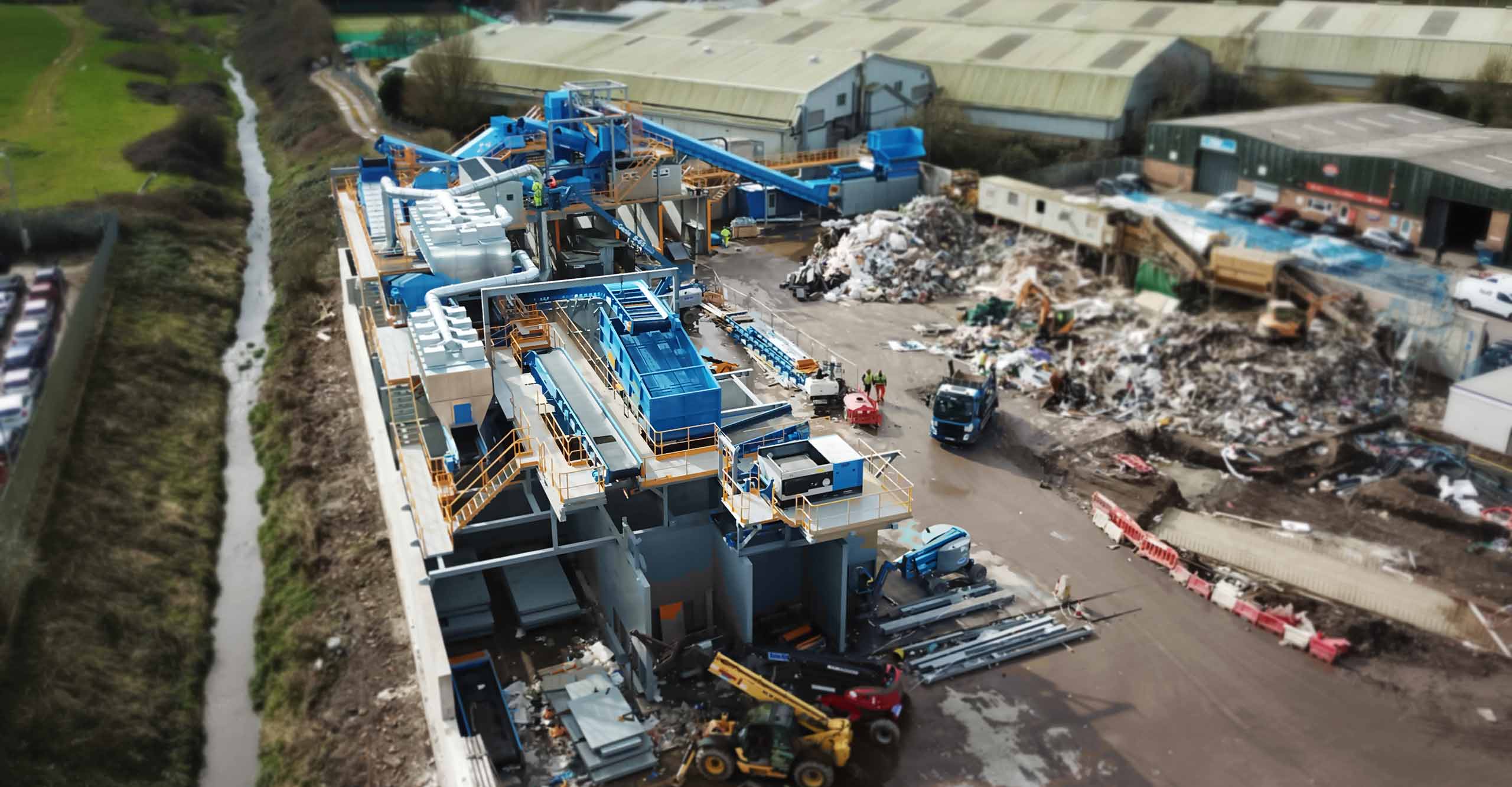 E-waste recycling process with electronic components
